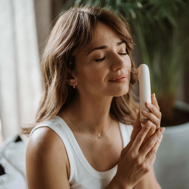 DERMA GLOW PRO - Συσκευή για Βαθύ Καθαρισμό / Δερμοαπόξεση Προσώπου με Αναρρόφηση (vacuum) και 6 Κεφαλές